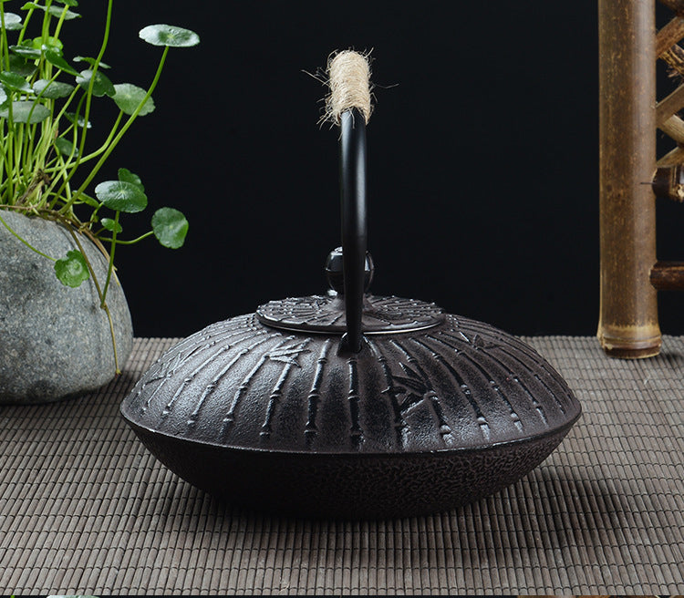 Cast iron kettle